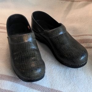 Green Crocodile pattern Sanita Clogs